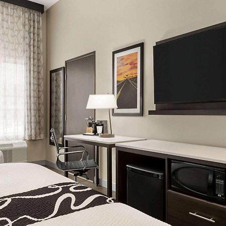 La Quinta Inn & Suites By Wyndham San Bernardino Exterior photo