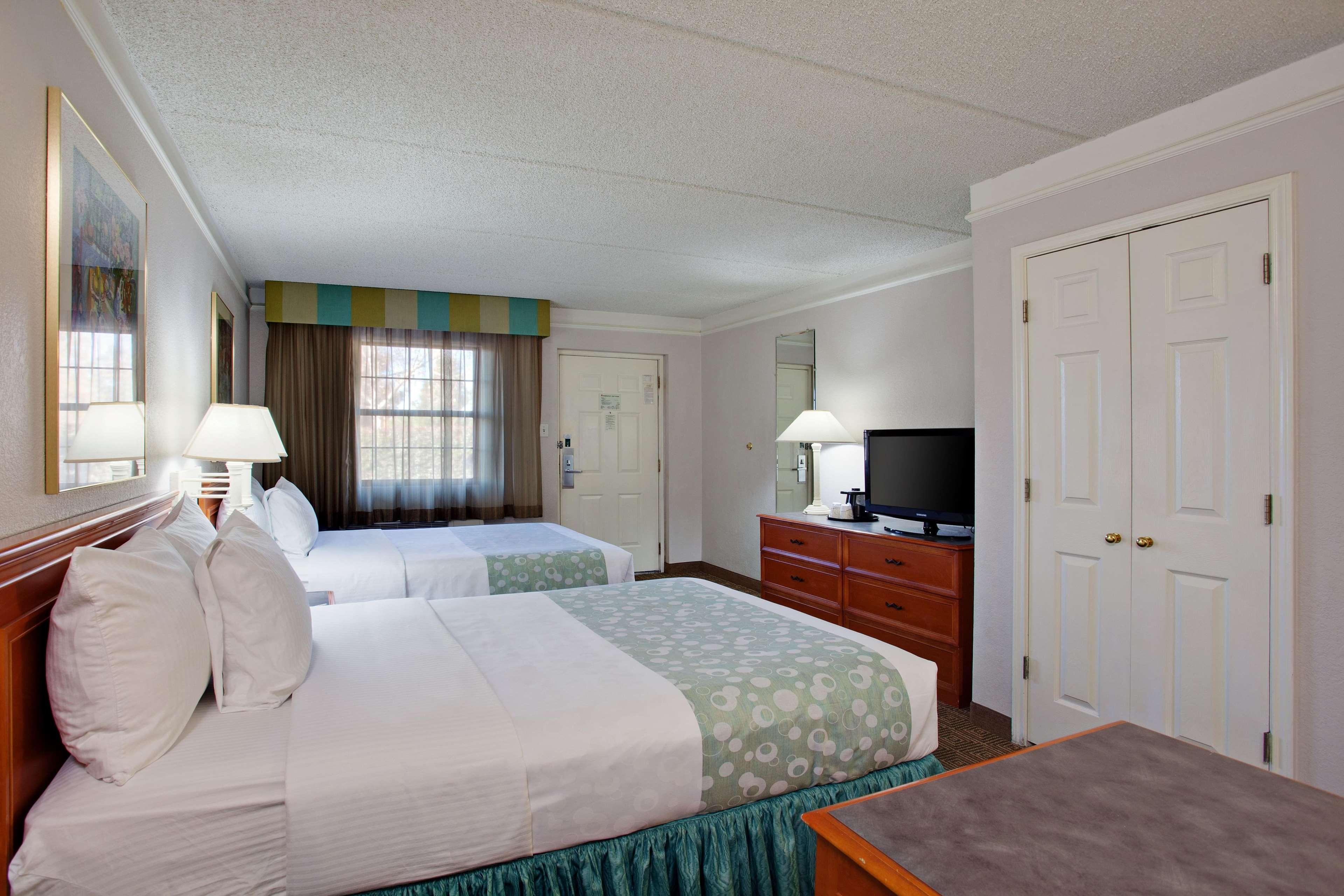 La Quinta Inn & Suites By Wyndham San Bernardino Exterior photo